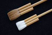 Three Stem Triple Brushes (White/Brown)